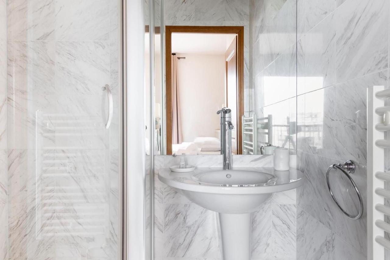 Appartement Hsh Luxury Montaigne Francois 1er Parijs