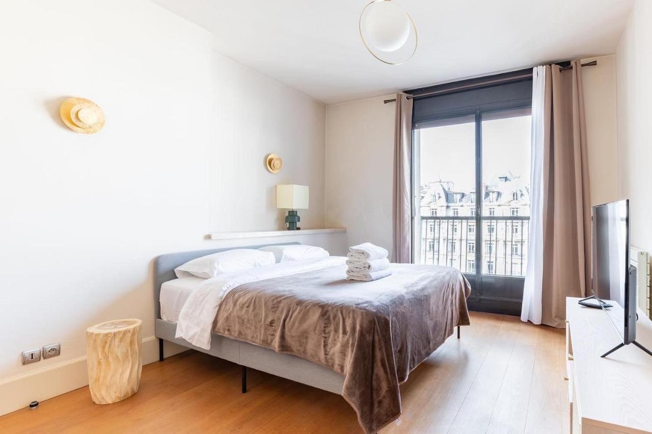 Hsh Luxury Montaigne Francois 1er Parijs